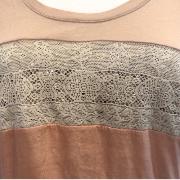 Express Blouse - Picture 3 of 3